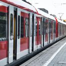 vlak, železnica, doprava, koľajnice, koľaje, nástupište, stanica