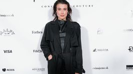 Herečka Adriána Brnčalová.