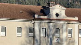 Historické hodiny, továreň, tabak