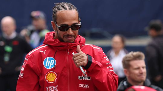 Zopakuje Hamilton krutý osud Räikkönena? Vo Ferrari to má nahnuté, tvrdí Schumacher