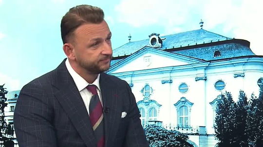 VIDEO: Šutaj Eštok v ta3 o odškodnení pre čurillovcov: Absurdné, bezprecedentné. Som pripravený konfrontovať sa s 'partiou kovbojov'