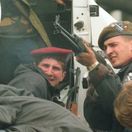 Zvrátené ľudské safari. Bohatí turisti vraj platili až 90-tisíc dolárov, aby mohli strieľať na nevinných ľudí v Sarajeve