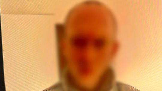 Bizarný prípad z bratislavského hostela. Muž sa vlámal, kradol a uspokojoval sa nad spiacimi ženami 