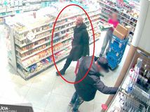 zlodeji z drogérie, polícia pátra