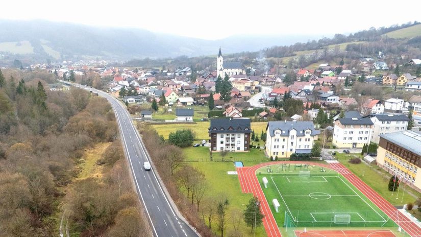 Cesta v katastri Starej Bystrice je vynovená....