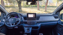 Za volantom Renault Trafic SpaceClass - interiér