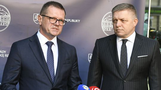 Fico opäť pritlačil v Hlase, Kmec končí. Politológ: Nedokážu sa mu vzoprieť