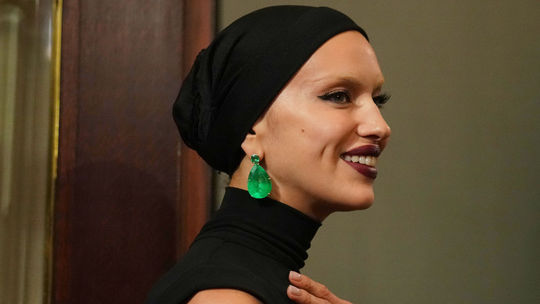 Ruská modelka Irina Shayk prichádza na uvedenie...