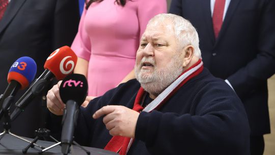 Soták nezabudol na letnú krivdu. Majiteľ Podbrezovej sa počas politickej tlačovky oprel do futbalových Košíc a ÚLK