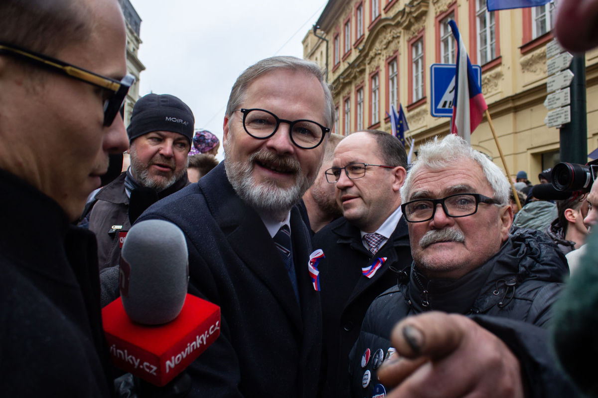 Na snímke český premiér v demisii Petr Fiala sa...