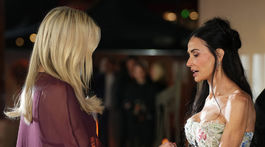 Herečky Ali Larter (vľavo) a Demi Moore uviedli spoločne v Londýne. 