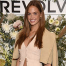 Influencerka a modelka Haley Kalil na zábere z roku 2021.