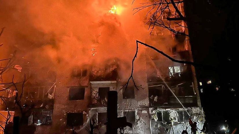 Požiar v Balakliji po ruskom útoku 17. novembra...