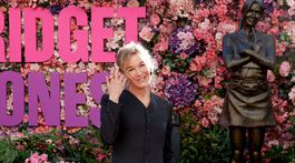 Odhalenie sochy Bridget Jonesovej v Londýne