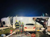 tragická nehoda, Ilava, zrážka, kamión