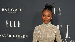 Herečka a laureátka večera Jayme Lawson v šatách Antonio Grimaldi. 