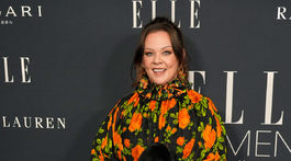 Herečka Melissa McCarthy v kreácii Balenciaga. 