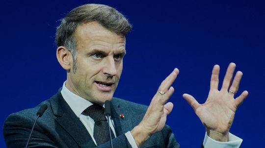 Macron: Európa odmieta byť technologickým „vazalom“ Spojených štátov a Číny