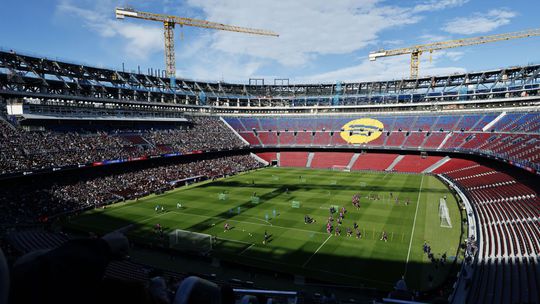 Drahý návrat na Nou Camp. Nadšenie fanúšikov tlmia šokujúco vysoké ceny lístkov