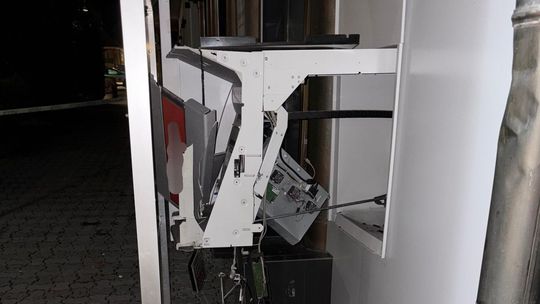 Vo Vrbovom v noci vybuchol bankomat. Poškodená je aj budova, polícia po páchateľovi pátra