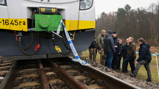„Takmer teroristický čin.“ Za incidentmi na železnici je zrejme Rusko, tvrdí Varšava