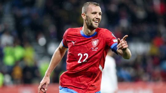 Konflikt českých hviezd s fanúšikmi. Kapitán Souček vysvetľoval arogantné gesto voči kotlu