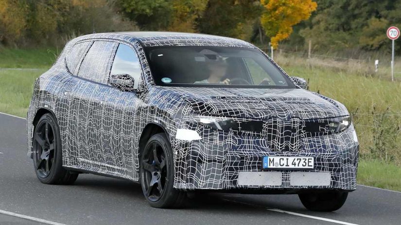 BMW iX3 M by mohlo mať výkon až 700 koní a a na...