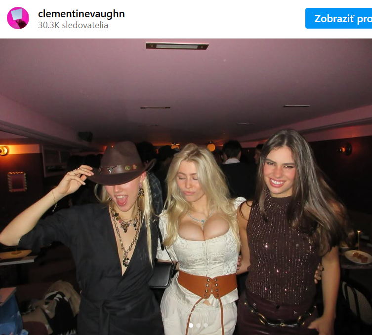 Dcéra Claudie Schiffer Clementine vstrede....