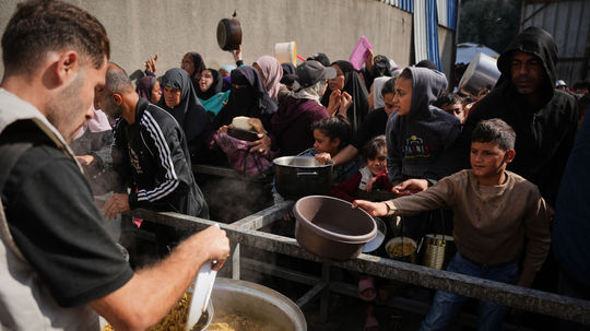 Izraelské údery zabili v Gaze 22 ľudí, armáda vraj reagovala na streľbu teroristov