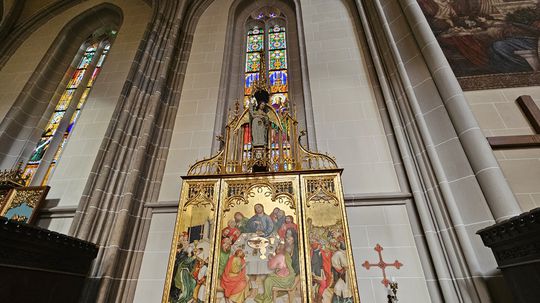 Po desaťročiach ožil. Znovuzrodený oltár sa vrátil do Dómu svätej Alžbety 