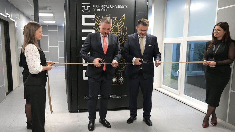 Košice TUKE MIRRI Perún, superpočítač