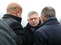 Fico končí s konsolidáciou: „Vyhadzujeme peniaze do luftu.“ Premiér volá po rozbehnutí projektov