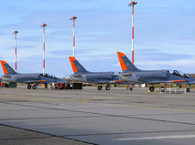 Nové cvičné taktické lietadlá L-39NG Skyfox na letisku v Kecskeméte