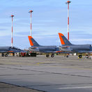 Nové cvičné taktické lietadlá L-39NG Skyfox na letisku v Kecskeméte