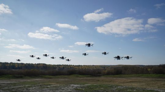 Vojaci strieľali na drony, ktoré sa objavili nad leteckou základňou v Holandsku