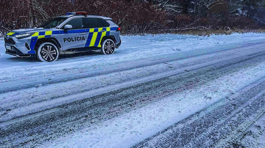 Pri dopravnej nehode nákladného vozidla v Babíne zomreli dvaja muži