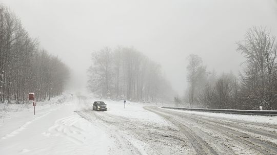 V celom Bratislavskom kraji sú cesty nižších tried zľadovatené
