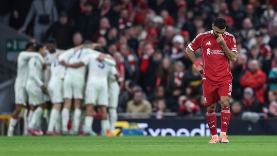 Senzácia v Premier League: Liverpool utŕžil doma debakel. Dúbravka nemal proti Chelsea šancu