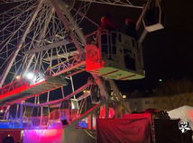 Olomouckí hasiči zachraňujú ľudí z ruského kolesa