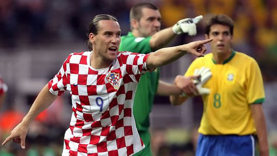 Bol automechanik, fajčil dve krabičky denne. Z vojnového utečenca sa stal hviezdou futbalu