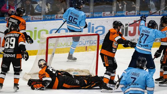 Víťazné oslavy storočnice v Trenčíne, Slovan s čistým kontom. Víťazná séria Popradu sa skončila
