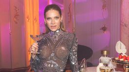 Modelka Andrea Verešová v transparentných...