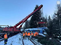 Vykoľajený vlak Českých dráh