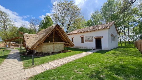 Ocenený Archeopark Cífer-Pác, replika...