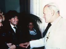 Ameriku z duše neznášal, Jána Pavla II....