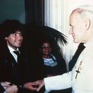 Ameriku z duše neznášal, Jána Pavla II. nazval blbcom a Putinovi odkázal, že ráno nie. Pán "božský" bol nezvládnuteľný génius