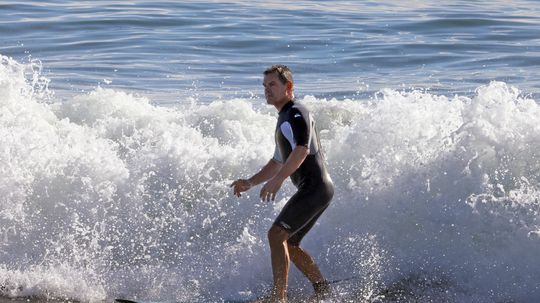 Päťdesiatsedemročný Josh Brolin na pláži v...