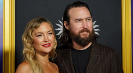 Kate Hudson (vľavo) a Danny Fujikawa...