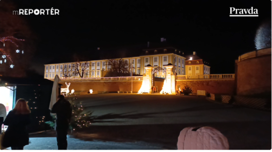 Len pár kilometrov od Slovenska už Vianoce začali. Pozrite si čaro známeho zámku a ceny v stánkoch