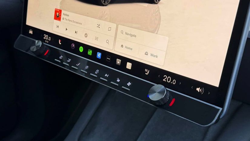 Greenmission - hardvérová lišta Ctrl-Bar 2025